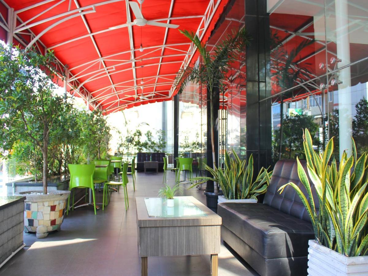 Hermes Palace Hotel Μεντάν Εξωτερικό φωτογραφία