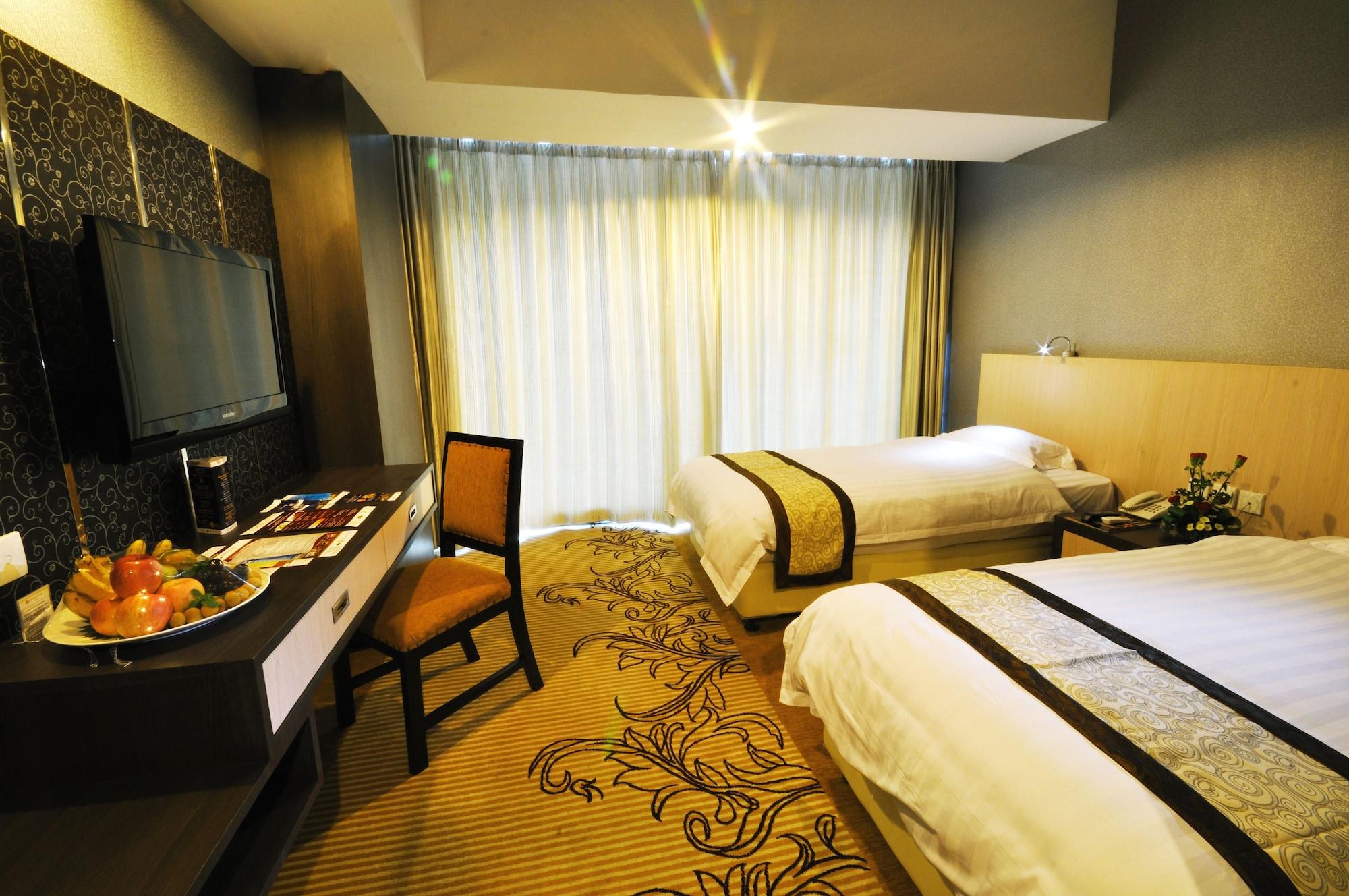 Hermes Palace Hotel Μεντάν Εξωτερικό φωτογραφία