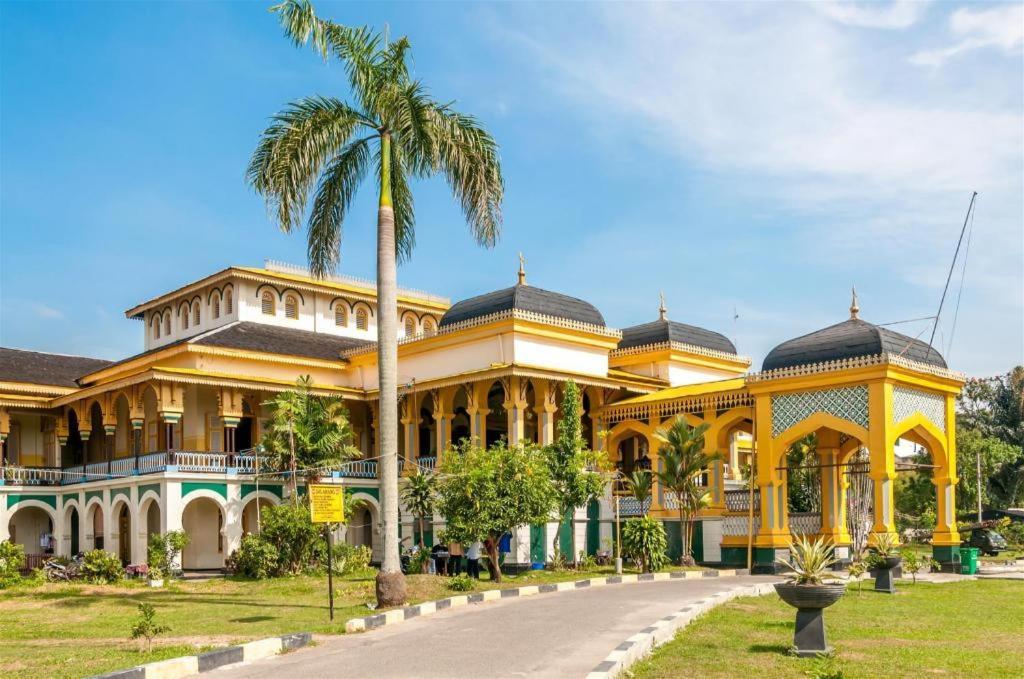 Hermes Palace Hotel Μεντάν Εξωτερικό φωτογραφία