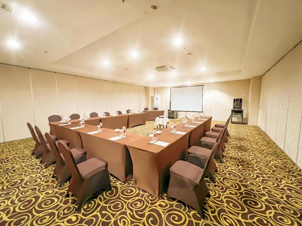 Hermes Palace Hotel Μεντάν Εξωτερικό φωτογραφία