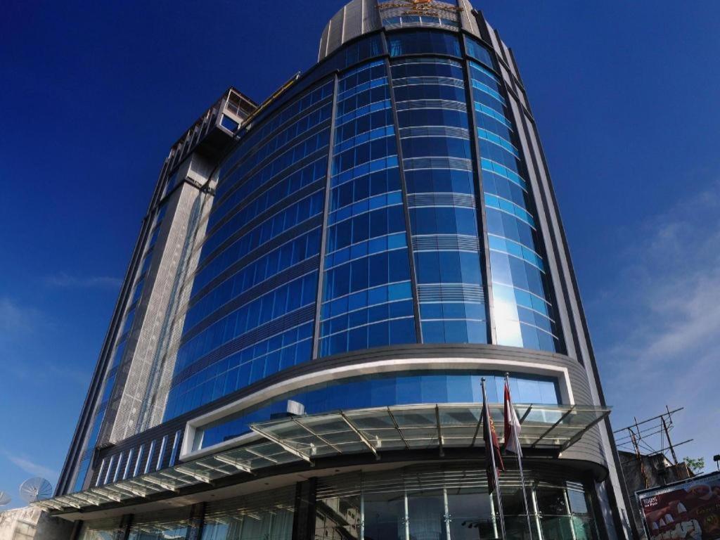 Hermes Palace Hotel Μεντάν Εξωτερικό φωτογραφία