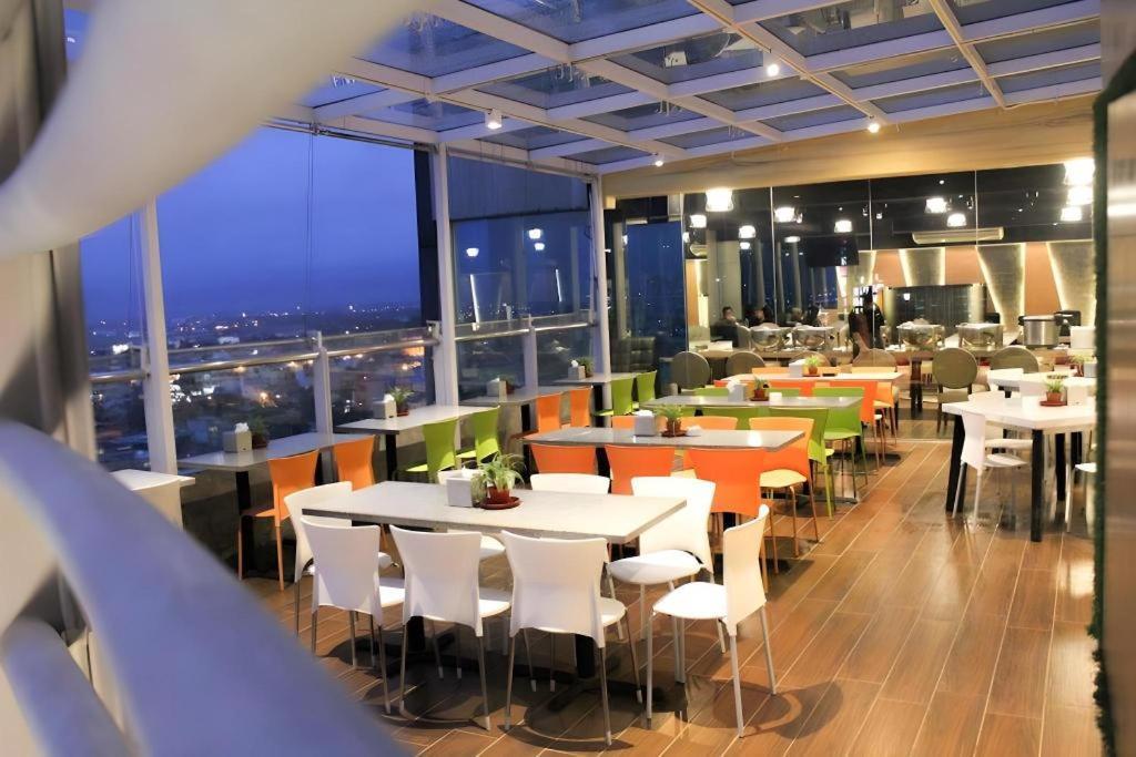 Hermes Palace Hotel Μεντάν Εξωτερικό φωτογραφία